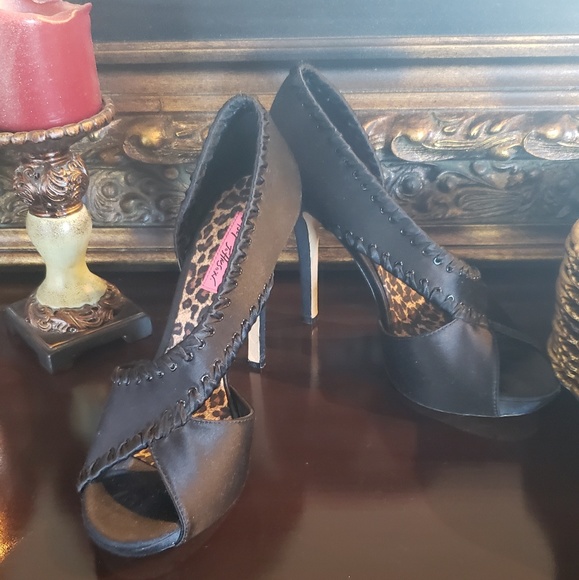 👠Betsey Johnson-Heels - Picture 3 of 8